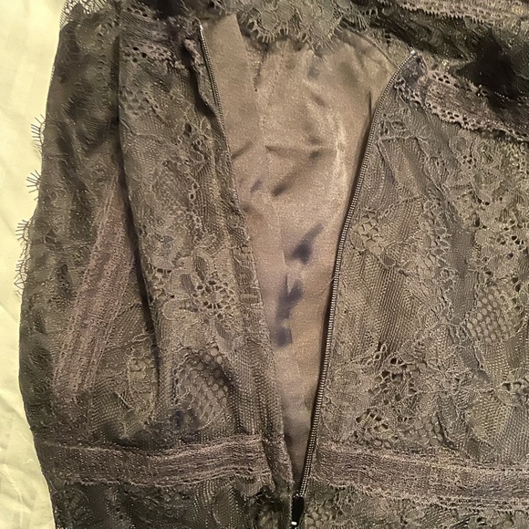 Blouse - Picture 3 of 3